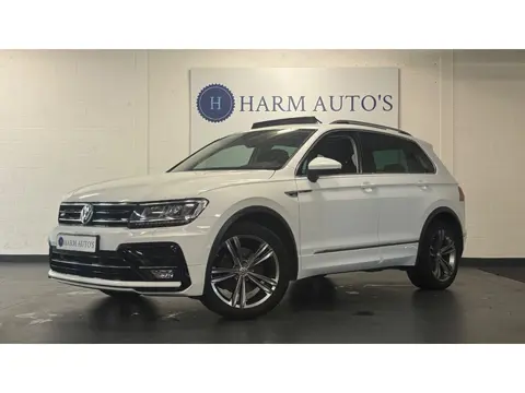 Volkswagen Tiguan 2.0 TSI 4Motion Highline R-Line 180pk Automaat / Pano / LED / PDC