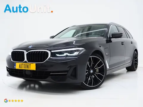 BMW 5 Serie Touring 530e | Leder | Memory | Stoelventilatie | Adaptive Cruise | Camera | Sfeerlicht 
