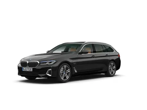 BMW 5 Serie Touring 520e High Executive | Panorama | Luxury Line | Camera | Laserlight |