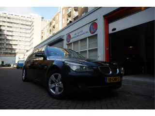 BMW 5 Serie Touring 523i Executive | Panoramadak | Leer | Maniakaal onderhouden | BTW | Youngtimer |
