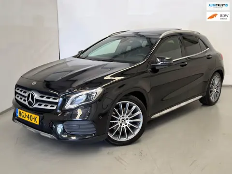 Mercedes-Benz GLA-klasse 250 4Matic / AMG / Pano / 19 inch