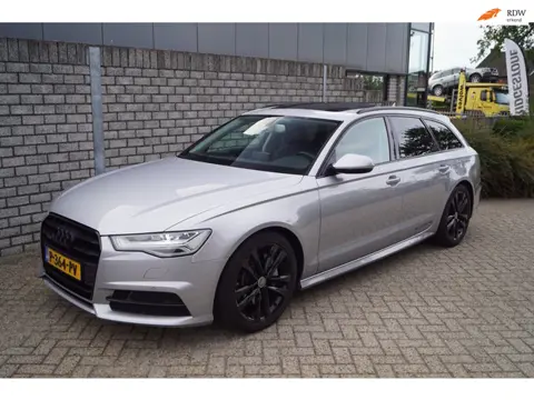 Audi A6 Avant 2.0 TFSI quattro S line Edition Autom Panodak Leder/Alcantara Navi Camera Clima Xenon 