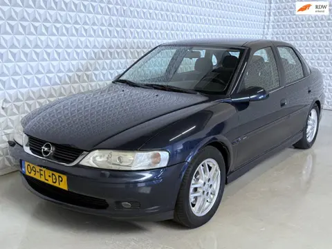 Opel Vectra 1.8-16V Sport Edition in originele staat! 189.000km (2000)