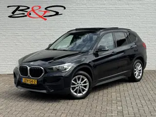 BMW X1 SDrive 1.8i High Executive Head Up display Climate Cruise Pano Leer Navi PDC voor en achter