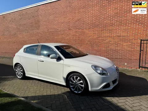 Alfa Romeo Giulietta 1.4 T Distinctive Clima Navi Cruise