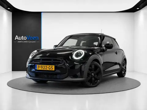 Mini 3-Deurs 1.5 Cooper Camden Edition (PANO, NAVI, CARPLAY, LED, LEDER)