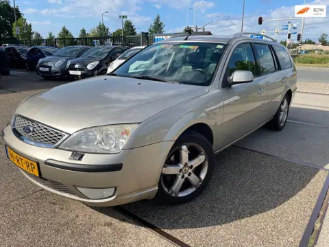 Ford Mondeo Wagon 1.8-16V Trend