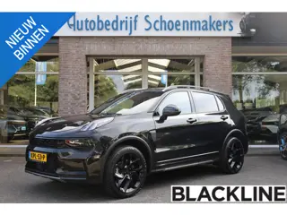 Lynk & Co 01 1.5 MY23! BLACKLINE! ZWARTE-HEMEL ROLHOES MY23 360-CAMERA PANO/SCHUIF INFINITY DAB NAVI
