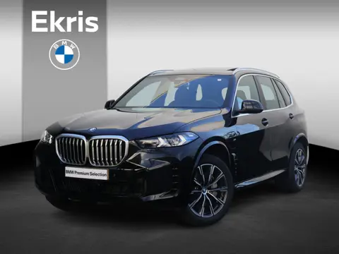 BMW X5 xDrive50e M Sportpakket/ 20 inch LM/ Comfort Access/ Elektrische Trekhaak/ Panoramadak/ Harma