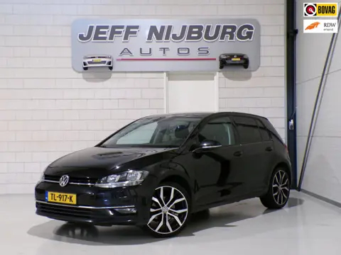 Volkswagen Golf 1.0 TSI Comfortline Apple-carplay Stoelverwarming Achteruitrijcamera 19"Velgen Parke