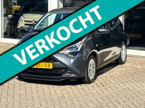 Toyota Aygo 1.0 VVT-i x-play