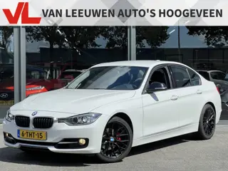 BMW 3-serie 320i Executive | Stoelverwarming | Navi | Trekhaak