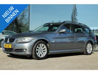 BMW 3-SERIE TOURING 318I BUSINESS LINE | XENON | TREKHAAK | NAVI | BLUETOOTH | PDC