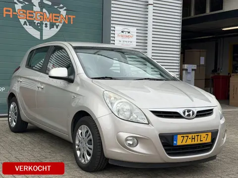 Hyundai i20 1.2i DynamicVersion / Airco / Nap / Apk!!