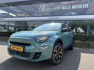 Fiat 600 1.2 Hybrid La Prima Achteruitrijcamera - Apple carplay - Airco - parkeersensoren - Navigati