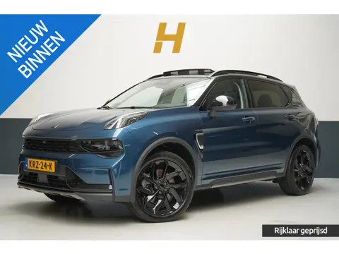 Lynk & Co 01 1.5 | Zwart optiek | Panoramadak | Camera | Navigatie | Memory | Lm velgen