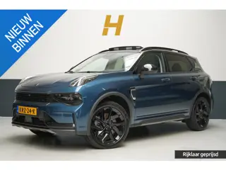 Lynk & Co 01 1.5 | Zwart optiek | Panoramadak | Camera | Navigatie | Memory | Lm velgen