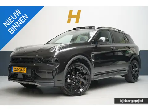 Lynk & Co 01 1.5 | Zwart optiek | Panoramadak | Camera | Navigatie | Memory | Lm velgen