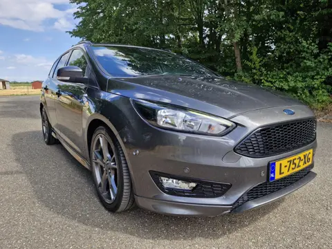 Ford Focus Wagon 1.5 ST-Line | Aut. | APK 08-2027