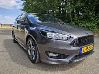 Ford Focus Wagon 1.5 ST-Line | Aut. | APK 08-2027