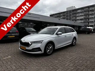 Škoda Octavia Combi 1.0 TSI Business Edition Virtual cockpit Pdc Applecarplay Trekhaak Nap