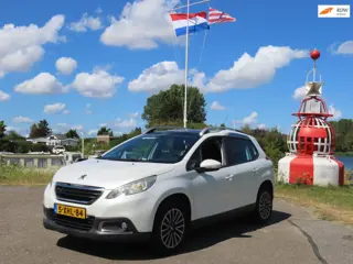 Peugeot 2008 1.2 VTi Active *PANO *NAVI *CRUISE *TREKHAAK