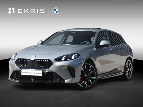 BMW 1-serie 5-deurs 120 | M Sportpakket Pro | Premium Pack | Panodak | Harman Kardon | Getint Glas |