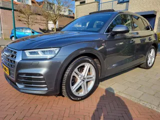 Audi Q5 2.0 TFSI quattro Launch Edition 2x S-line 252PK