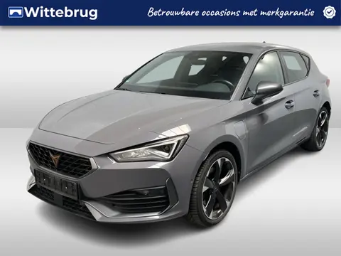 CUPRA Leon 1.4 e-Hybrid Performance / AUTOMAAT/ CAMERA/ PARK. SENSOREN/ LED/ STOEL-STUURVERWARM./ KE