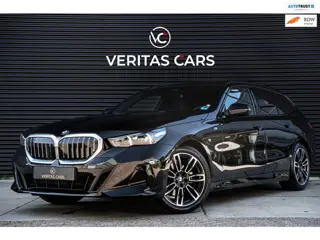 BMW 5-serie Touring 520i M-Sport Pro 208PK|BTW|Pano|Camera|HUD|H&K|Laser|Iconic Sounds|Sfeer|Trekhaa
