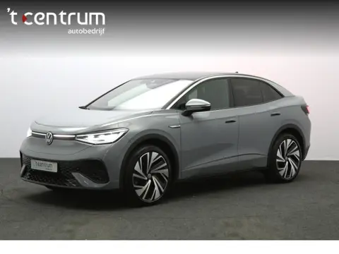 Volkswagen ID.5 Pro 77 kWh 204 PK, SOH 96 %, Panoramadak, Trekhaak, Memory, Massage, Carplay, Winter