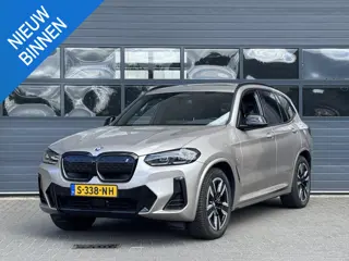 BMW IX3 EXECUTIVE 80 KWH (97% SOH) I SHADOW LINE PACK I ELEKTRISCHE TREKHAAK I SCHUIF/KANTELDAK