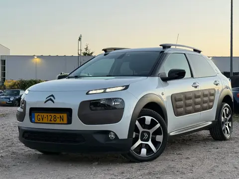 Citroen C4 Cactus 1.2 e-VTi Shine/ AUTOMAAT/ PARELMOERWIT