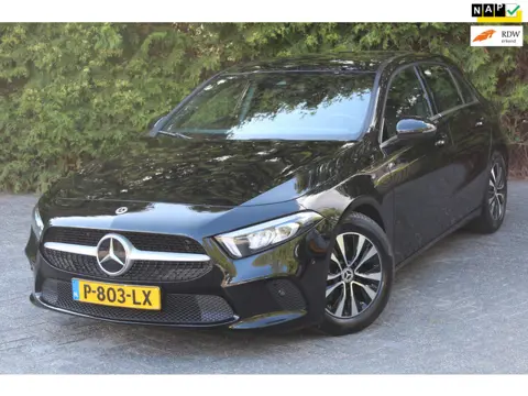 Mercedes-Benz A-klasse 180 Business Solution 136PK | Parkeercamera | Apple/Android Carplay | Stoelve