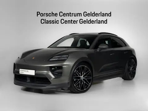Porsche Macan 4