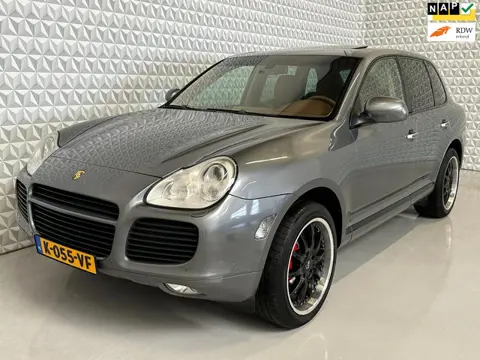Porsche Cayenne 4.5 Turbo / TEMPERATUUR LOOPT OP! (2006)