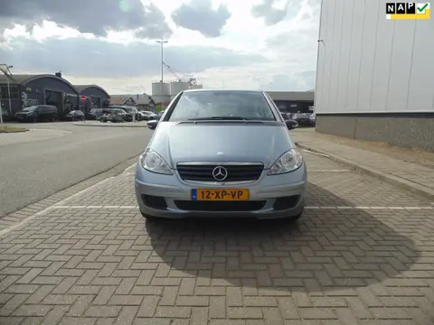 Mercedes-Benz A-klasse 150 Classic met airco trekhaak automaat back niet 100%