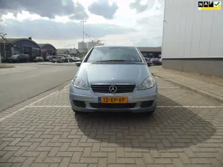 Mercedes-Benz A-klasse 150 Classic met airco trekhaak automaat back niet 100%