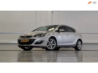 Opel Astra 1.4 Turbo Sport + 100% Dealeronderhouden Leer Camera Mooi!