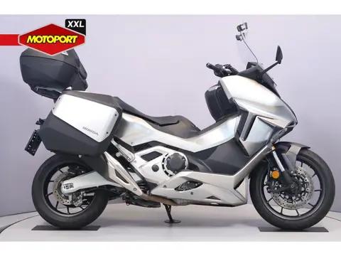 Honda FORZA 750 (bj 2021)