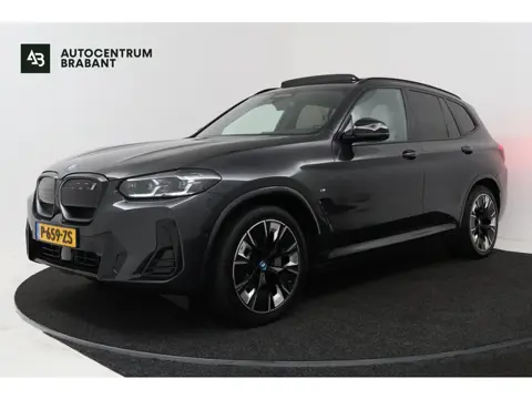 BMW IX3 High Executive 80 kWh (PANORAMADAK, 360 CAMERA, SFEERVERLICHTING, ADAPTIVE CRUISE, TREKHAAK 
