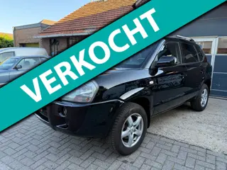 Hyundai Tucson 2.0i Dynamic World Cup edition I AIRCO I LEDEREN BEKLEDING I