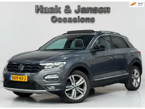 Volkswagen T-ROC 1.5 TSI Sport Business R Panoramadak ACC Lane assist Camera