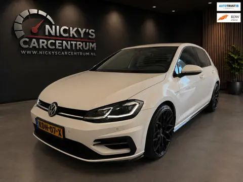 Volkswagen Golf 1.5 TSI Highline R line led navi massage 19 inch