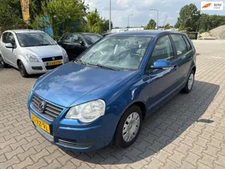 Volkswagen Polo 1.4-16V Comfortline RIJDGOED/AIRCO/INRUILER!