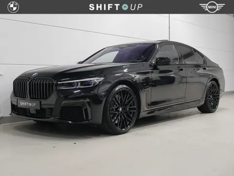 BMW 7 Serie 745e M-Sport | Bowers Wilkins | Individual leder | Schuifdak