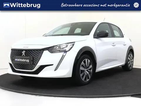 Peugeot e-208 EV Active 50 kWh | Carplay | Stoelverwarming | Navigatie | Climate Control |