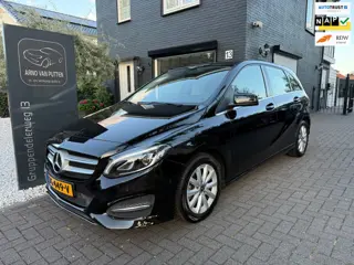 Mercedes-Benz B-klasse 180 Ambition Leer / Led / Automaat