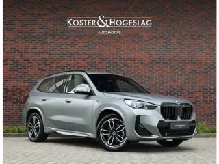 BMW X1 30e xDrive | M onderstel - Sportstoelen - Direct rijden!