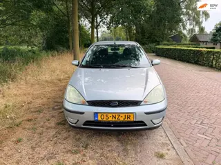 Ford Focus 1.6-16V Futura